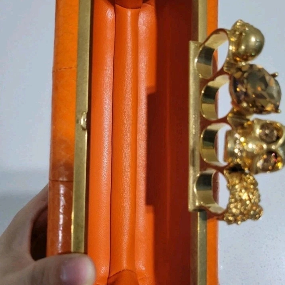 ($2545 Retail) ALEXANDER MCQUEEN Orange Python Knuckle Box Clutch Bag - Picture 5 of 5
